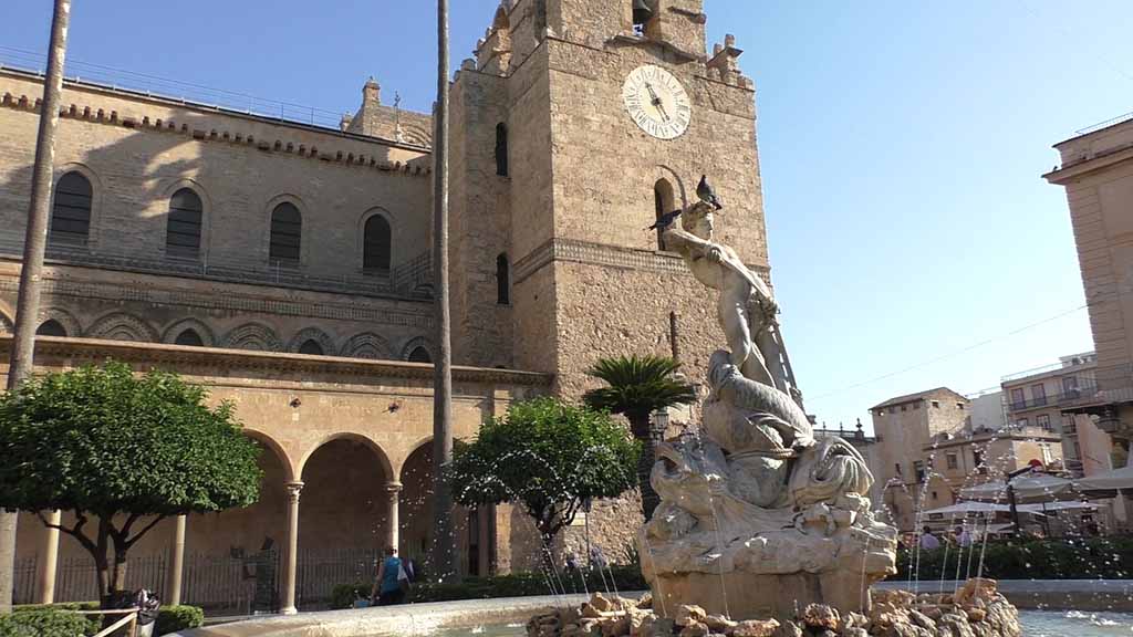 Море в Mondello Переводчик на море в Mondello