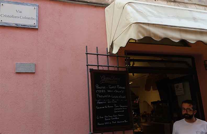 Покушать в Ноли