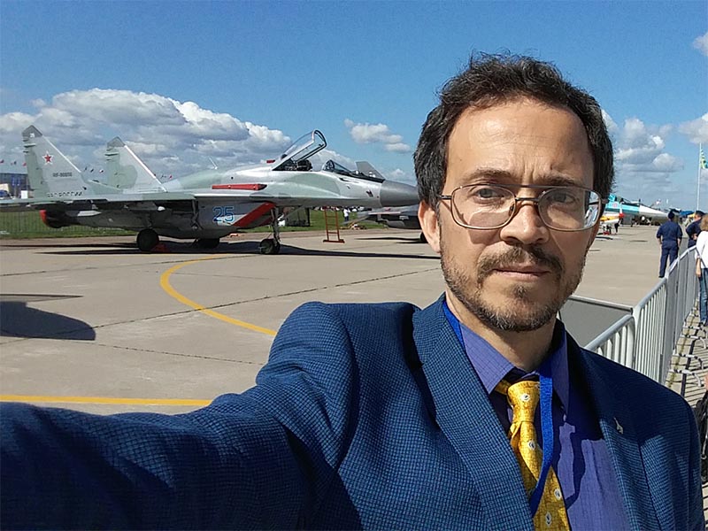 Переводчик на авиасалоне МАКС